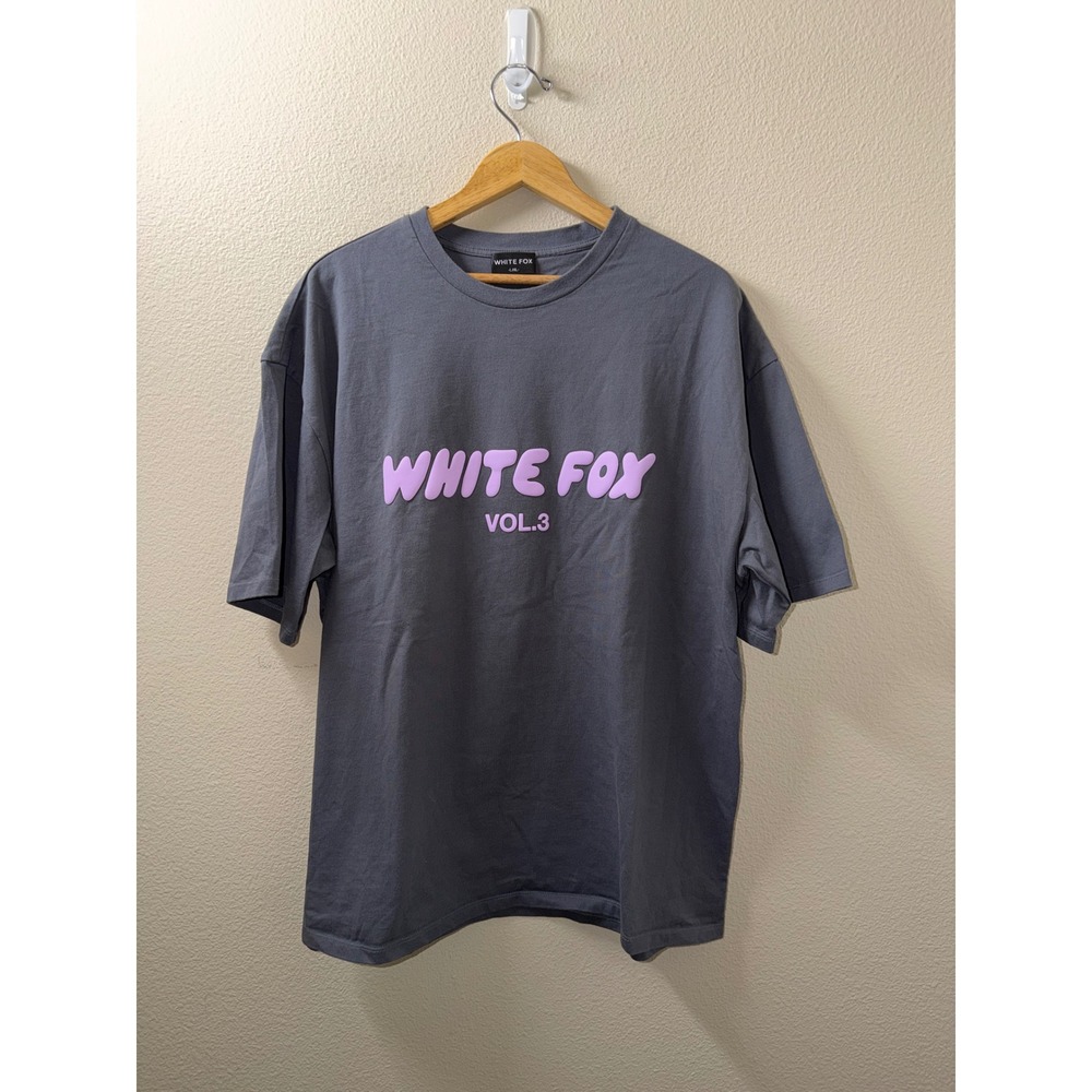 Women's White Fox Vol 3 Oversized Shirt Size Large/XL